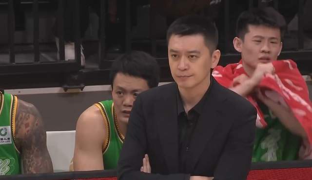 九游娱乐官方网站-输宿敌30分输黑马16分！四冠王形势岌岌可危，杨鸣离下课还远吗？